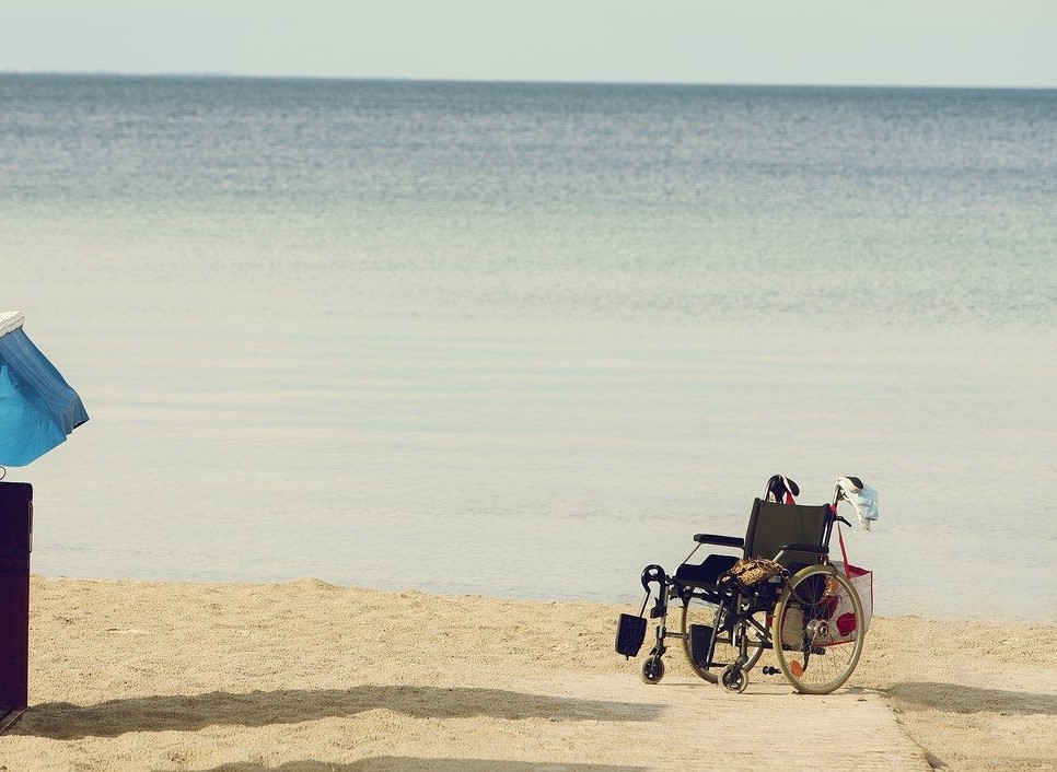 wheelchair access to beach