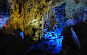 Thumbnail for Explore the Famous Canelobre Caves near Alicante