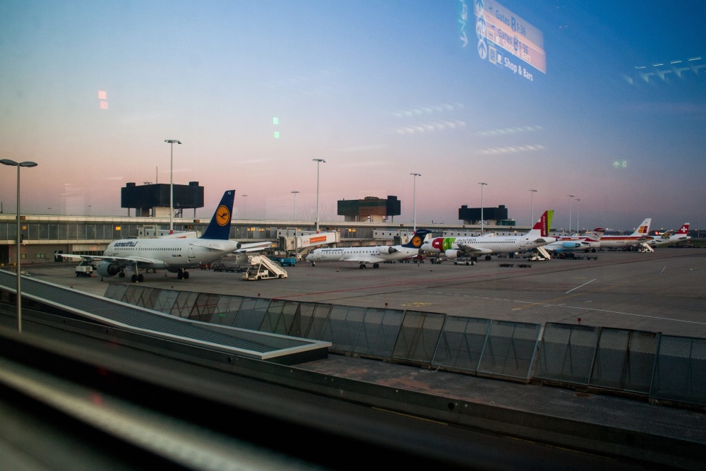 alicante airport travel