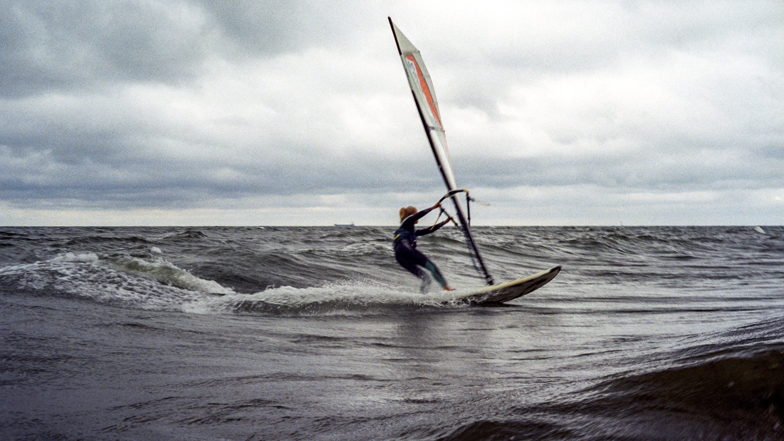 windsurfing