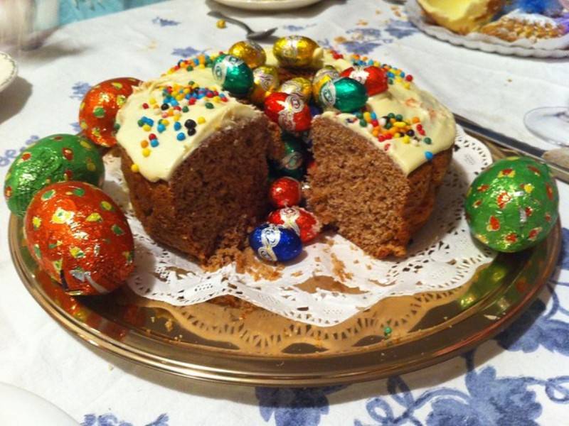 mona-de-pascua