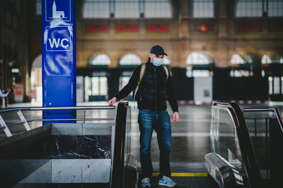 travelling with a facemask