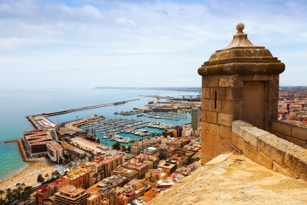 Alicante castle port